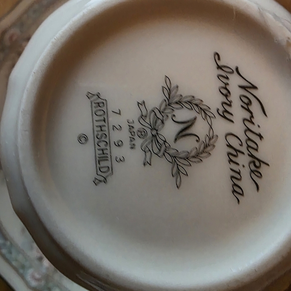 Noritake Cream and Pink Floral Mug Set - Picture 3 of 5